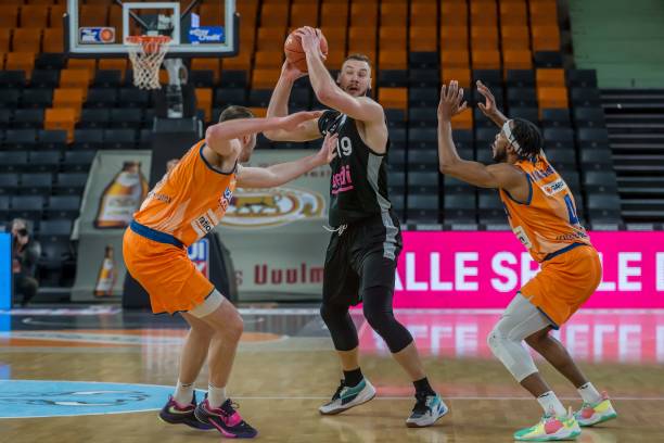 轨迹可谓中 轨迹可谓中