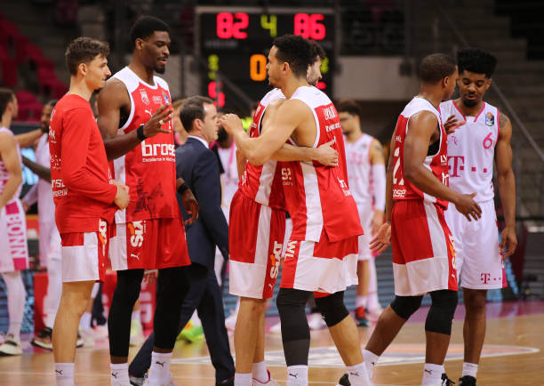 爆冷背后的 爆冷背后的