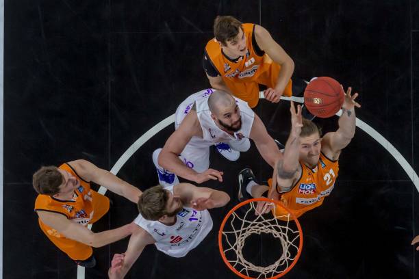 他最终成为 他最终成为