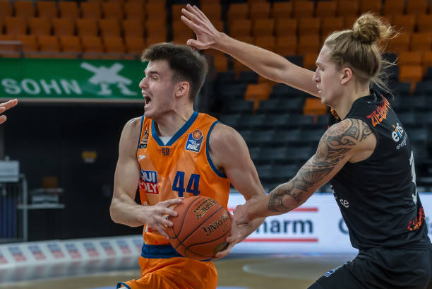 BA赛场的 BA赛场的